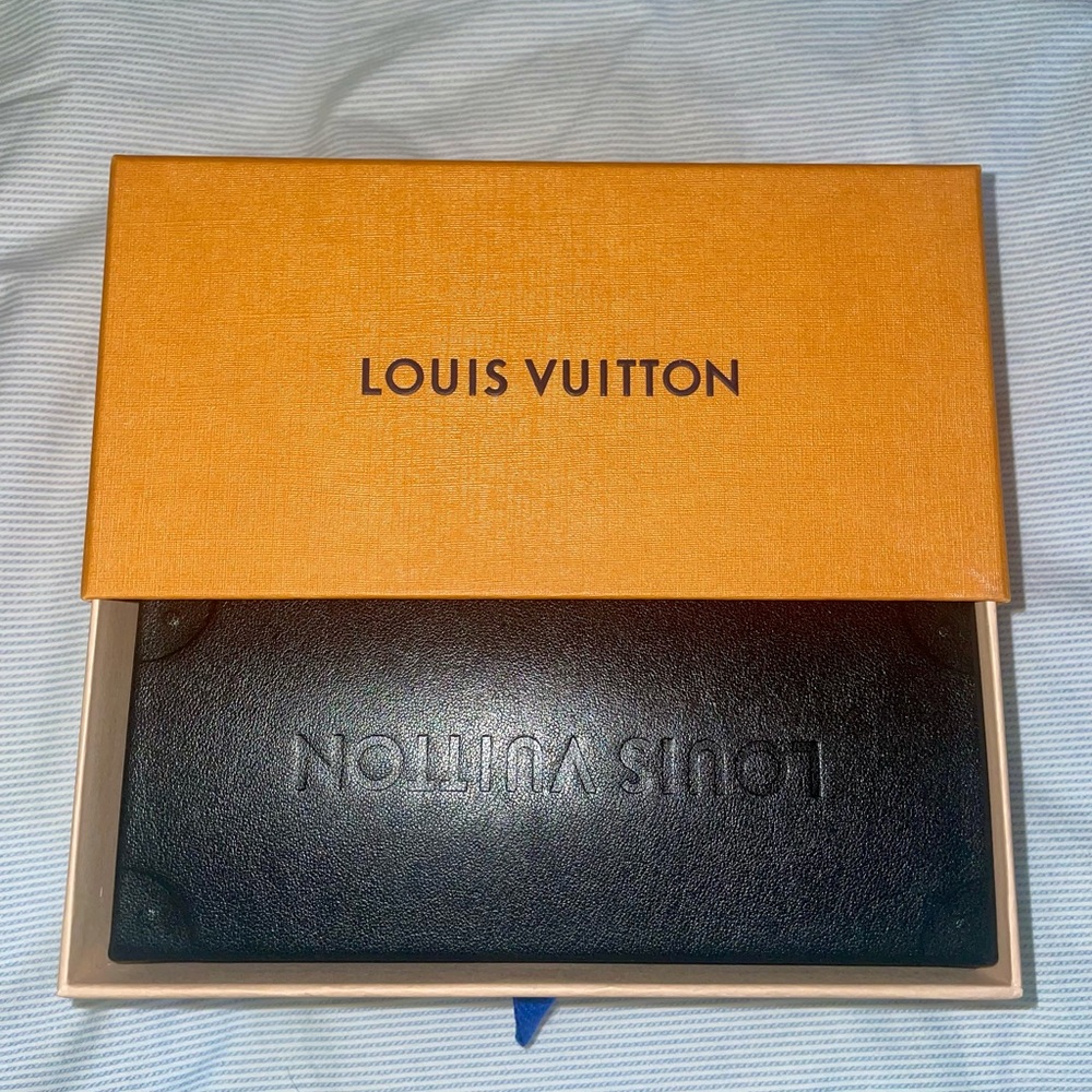 Louis Vuitton Millionaires Sunglasses - Picture 8 of 8